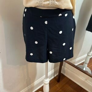 Loft navy and white polkadot silky loose fitting 4” short size large pockets
